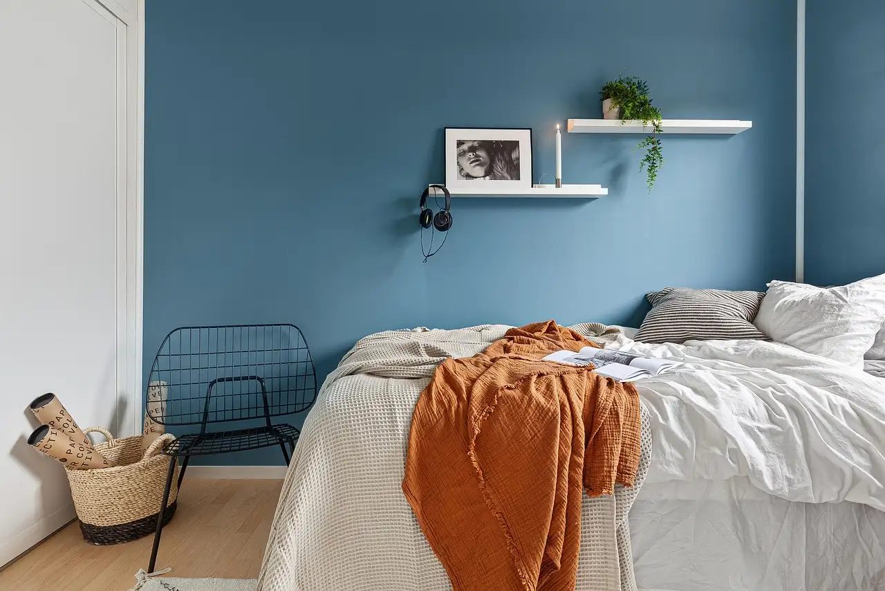 Zwart bed inrichten: stijlvolle ideeën voor uw slaapkamer