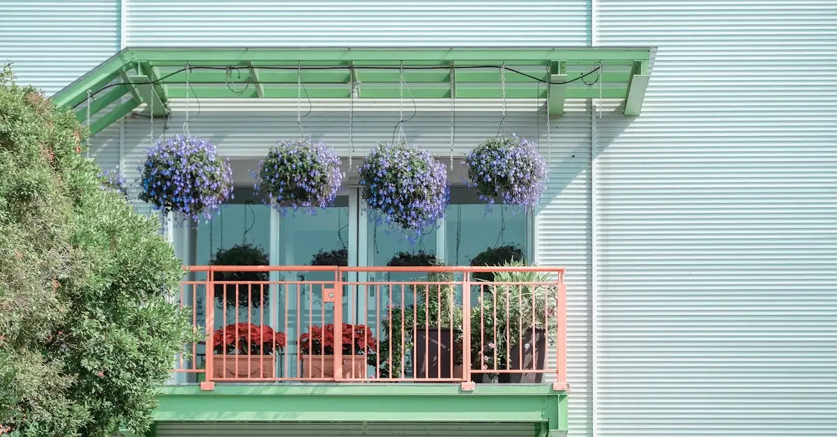 Vierkant balkon inrichten: tips voor een kleine buitenruimte